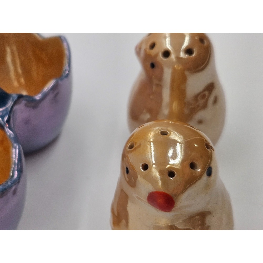 Lusterware Japan Ceramic Chick Salt and Pepper Shakers in Egg Holder with Handle - Picture 9 of 13